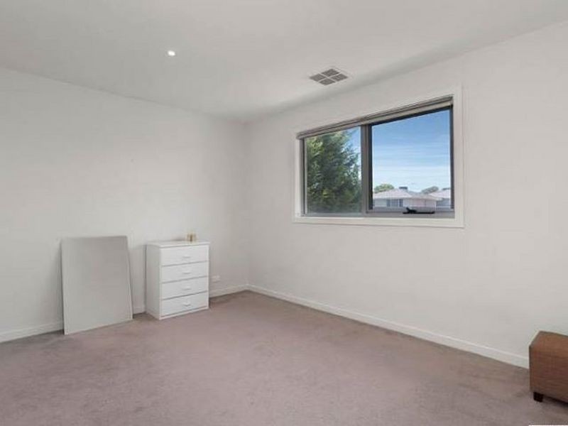1/1082 Doncaster Road, Doncaster East VIC 3109