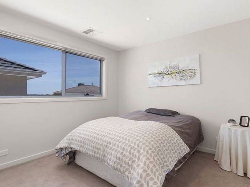 1/1082 Doncaster Road, Doncaster East VIC 3109