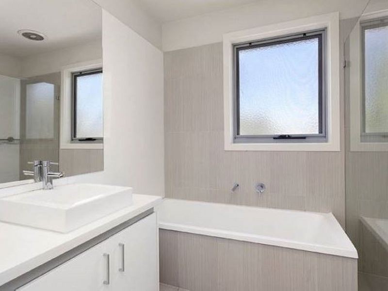 1/1082 Doncaster Road, Doncaster East VIC 3109