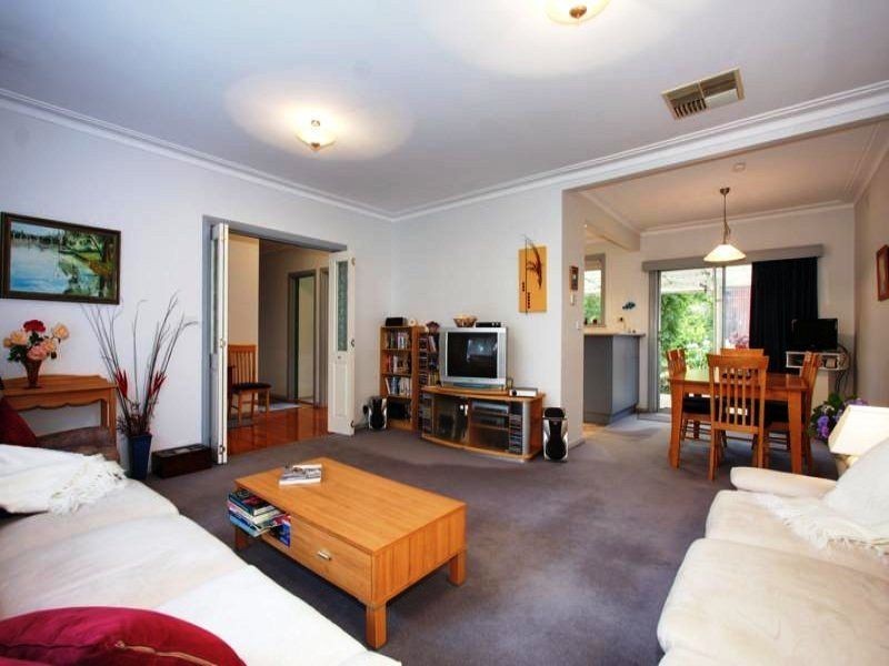 32 Myrtle Street, Bayswater VIC 3153