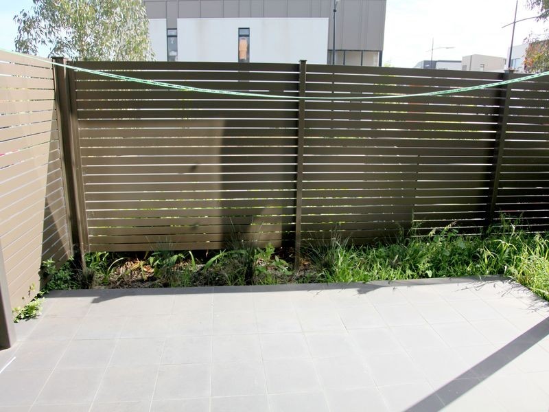 2/2 Yarra Bing Crescent, Burwood VIC 3125