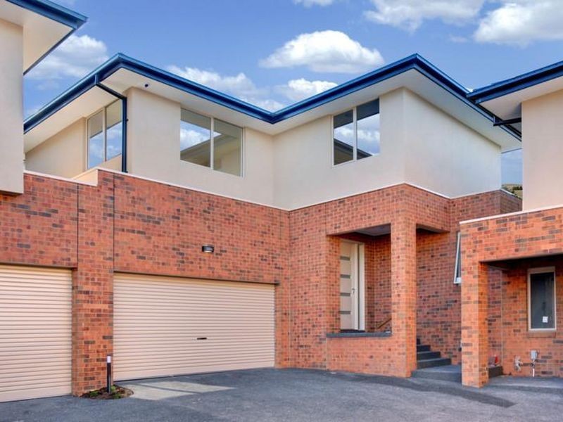 2/5 Aumann Drive, Templestowe VIC 3106