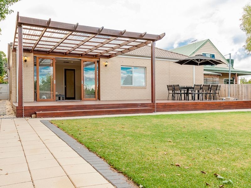 3 First Avenue, Box Hill North VIC 3129