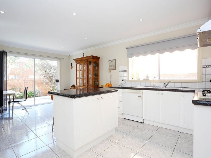 1 Clarke Place, Mount Waverley VIC 3149