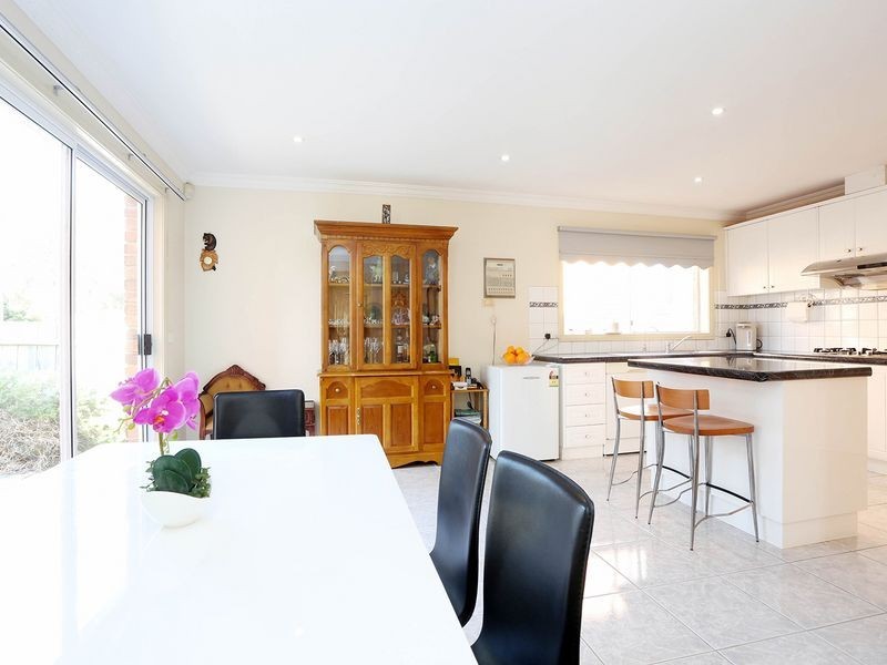 1 Clarke Place, Mount Waverley VIC 3149