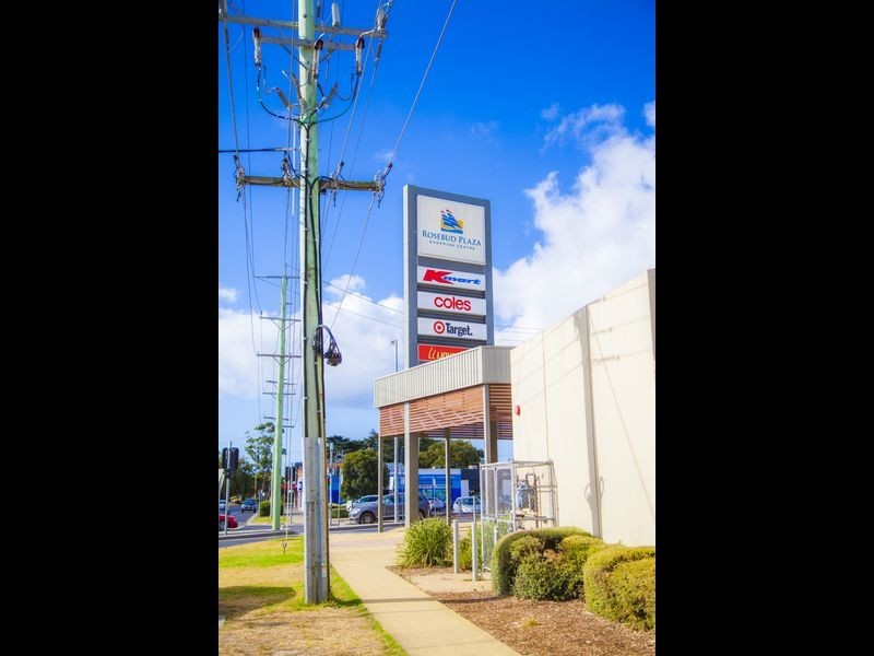 33 Cootamundra Ave, Rosebud West VIC 3940