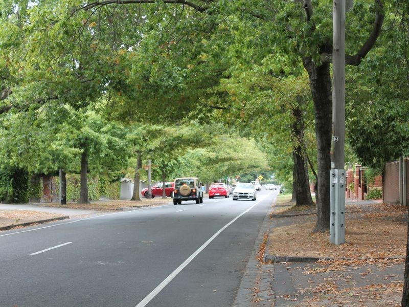 13 Balwyn Road, Canterbury VIC 3126