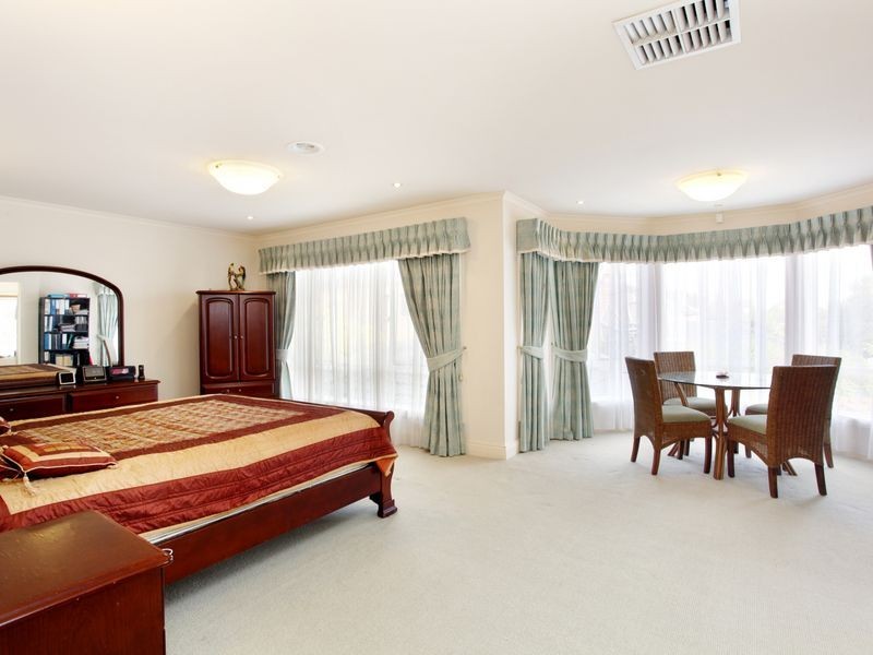 43 Kwinana St, Glen Waverley VIC 3150