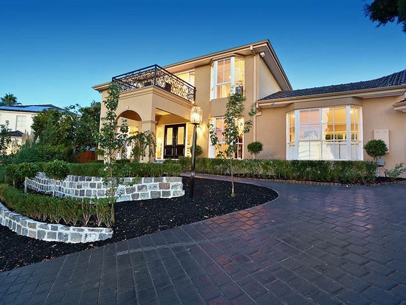 9 Harkaway Rise, Doncaster East VIC 3109