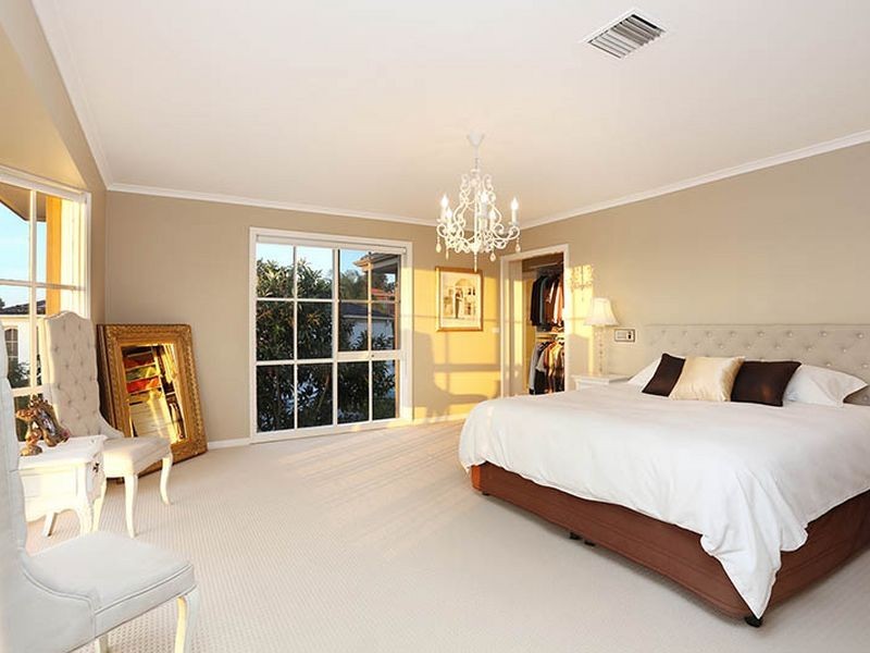 9 Harkaway Rise, Doncaster East VIC 3109