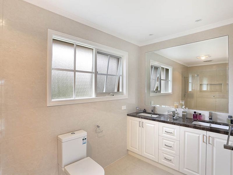 9 Harkaway Rise, Doncaster East VIC 3109