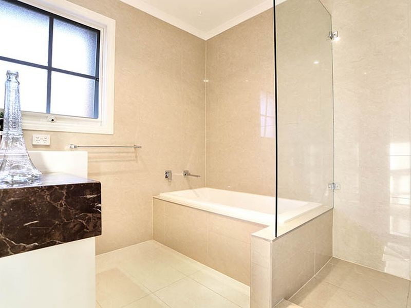 9 Harkaway Rise, Doncaster East VIC 3109