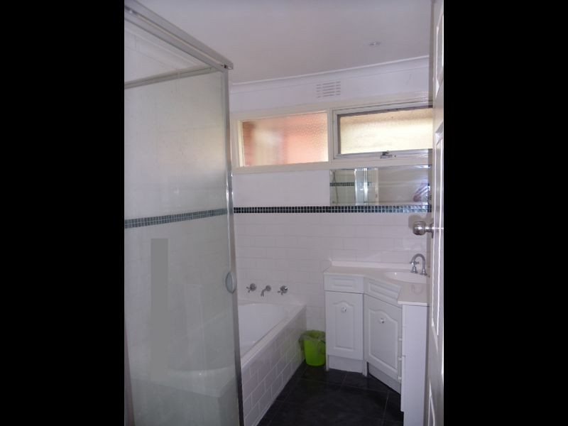 9 Clunies Ross Crescent, Mulgrave VIC 3170