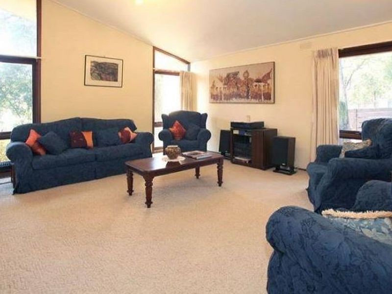 15 Compton Street, Glen Waverley VIC 3150