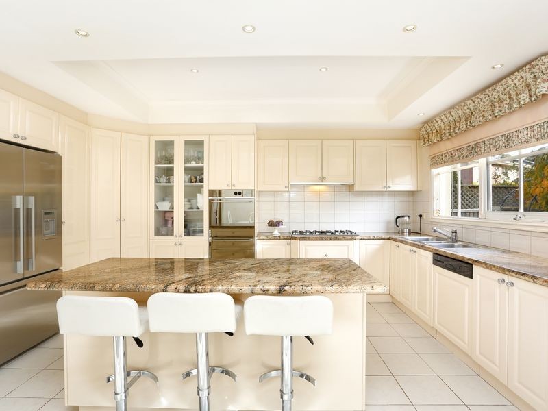 33 Kwinana St, Glen Waverley VIC 3150