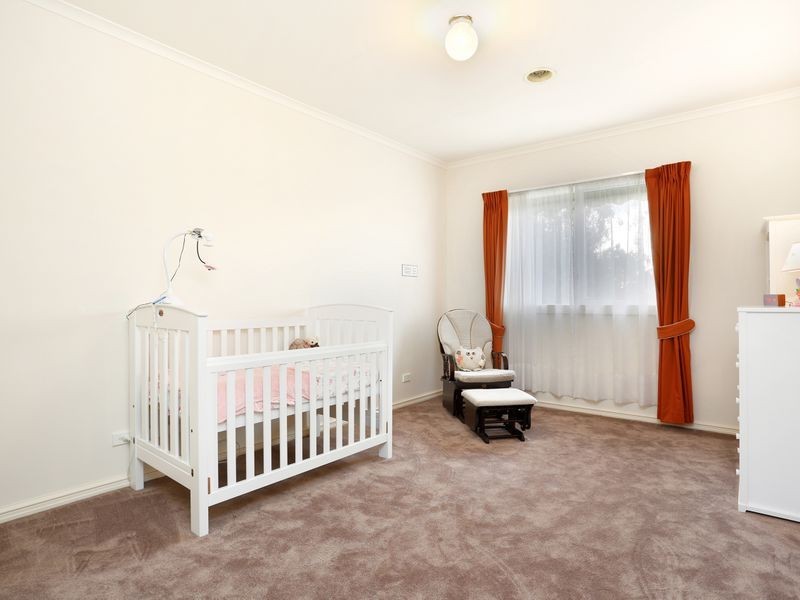 33 Kwinana St, Glen Waverley VIC 3150