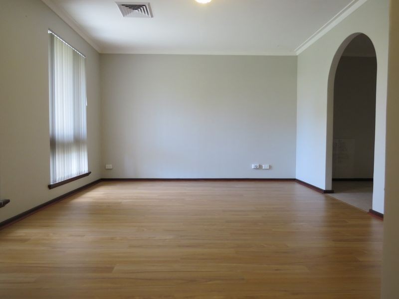 27 Blaxland Avenue, Two Rocks WA 6037