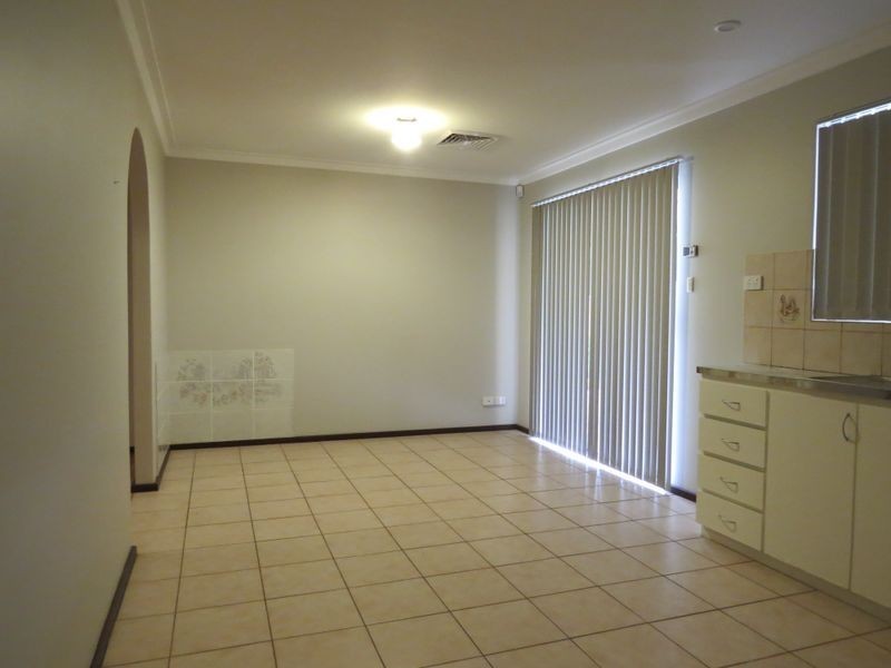 27 Blaxland Avenue, Two Rocks WA 6037