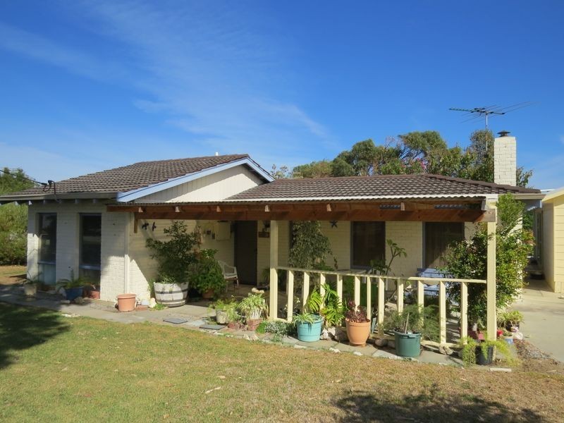 45 Whitfield Drive, Two Rocks WA 6037