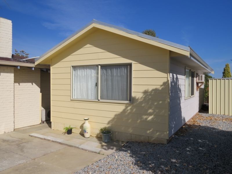 45 Whitfield Drive, Two Rocks WA 6037