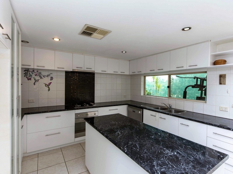 111 Seaflower Way, Wilbinga WA 6041