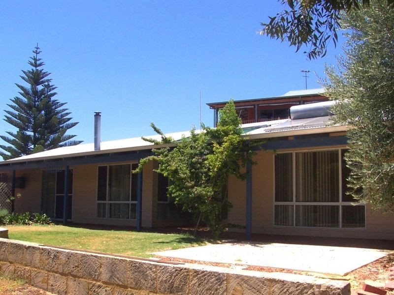 16 Oldham Way, Yanchep WA 6035