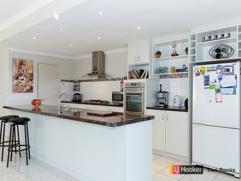 19 Flax Road, Yanchep WA 6035