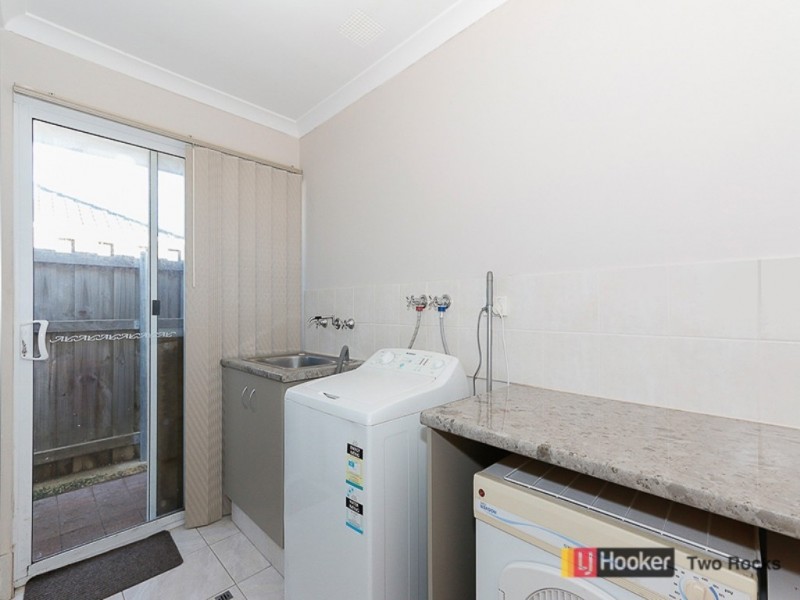 19 Flax Road, Yanchep WA 6035