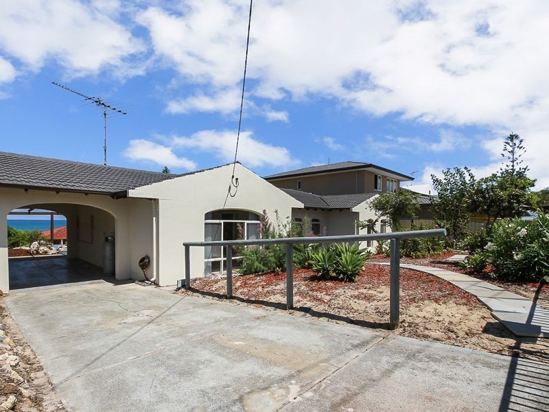 11 Compass Circle, Yanchep WA 6035