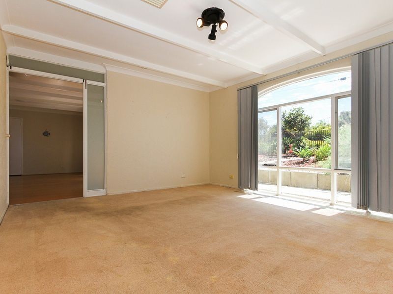 11 Compass Circle, Yanchep WA 6035