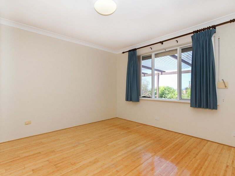 11 Compass Circle, Yanchep WA 6035