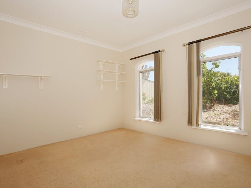 11 Compass Circle, Yanchep WA 6035