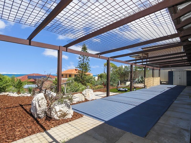 11 Compass Circle, Yanchep WA 6035