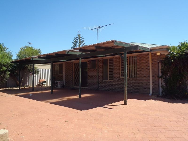 55 Whitfield Drive, Two Rocks WA 6037