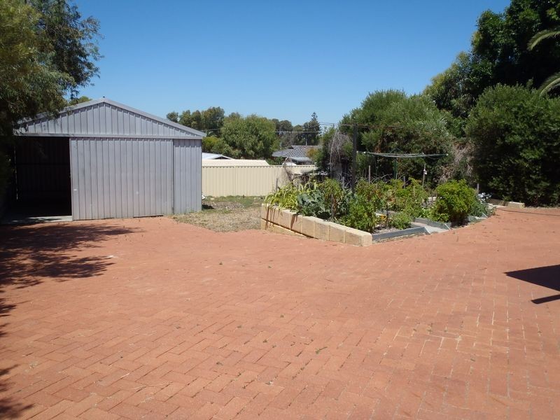 55 Whitfield Drive, Two Rocks WA 6037