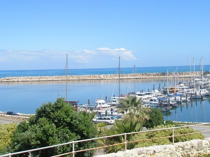 25 Tenggara Avenue, Two Rocks WA 6037