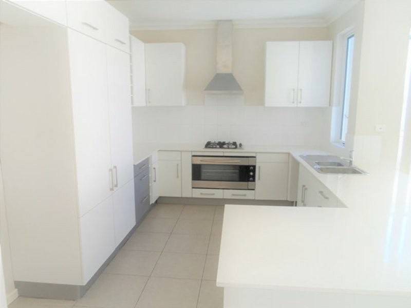 48 Lindsay Beach Boulevard, Yanchep WA 6035