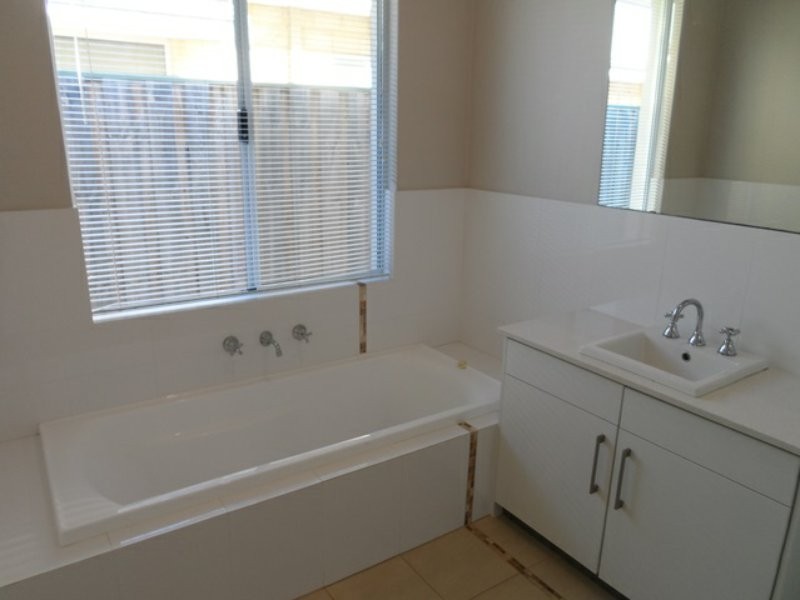 48 Lindsay Beach Boulevard, Yanchep WA 6035