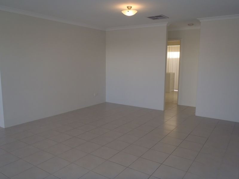 38 Blackwood Meander, Yanchep WA 6035