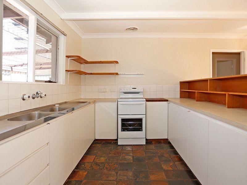 11 Compass Circle, Yanchep WA 6035