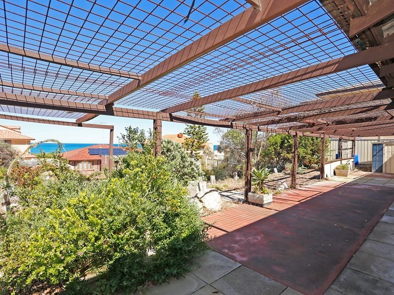 11 Compass Circle, Yanchep WA 6035