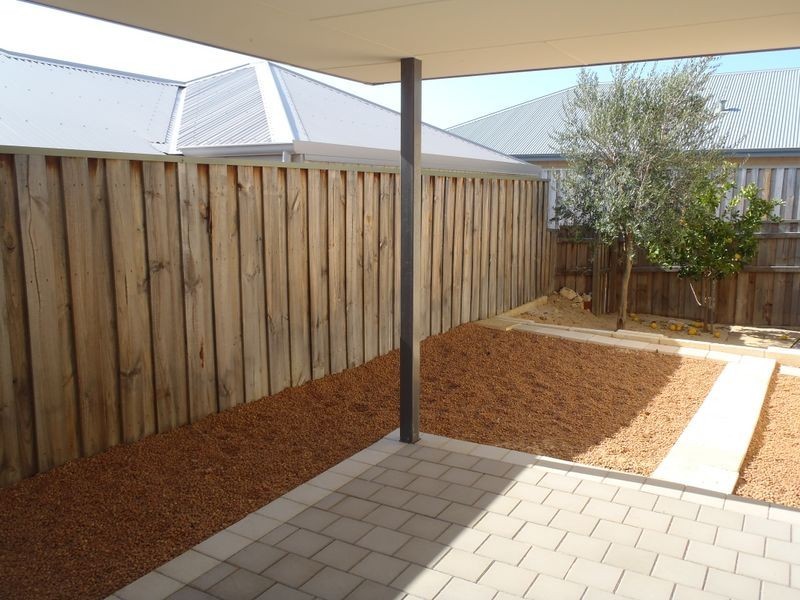 11 Seagrass Street, Yanchep WA 6035