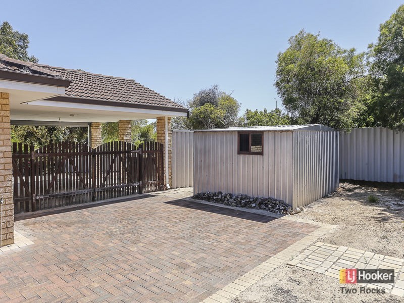 16 Hartland Place, Yanchep WA 6035