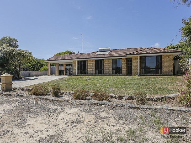 16 Hartland Place, Yanchep WA 6035