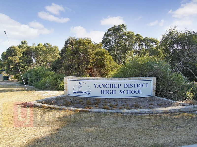 16 Hartland Place, Yanchep WA 6035