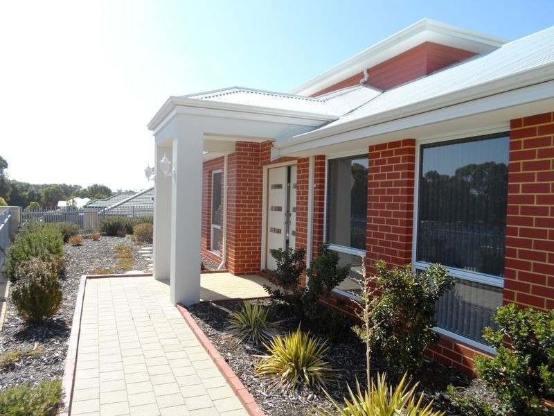 23 Mullins Way, Yanchep WA 6035