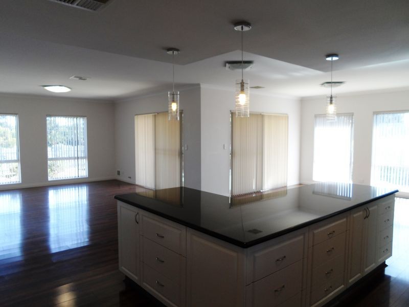 23 Mullins Way, Yanchep WA 6035