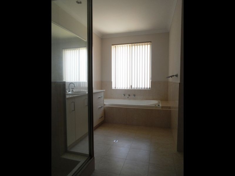 23 Mullins Way, Yanchep WA 6035