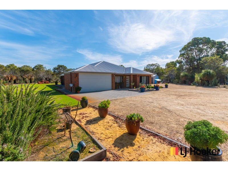 71 Bushwood Follow, Two Rocks WA 6037