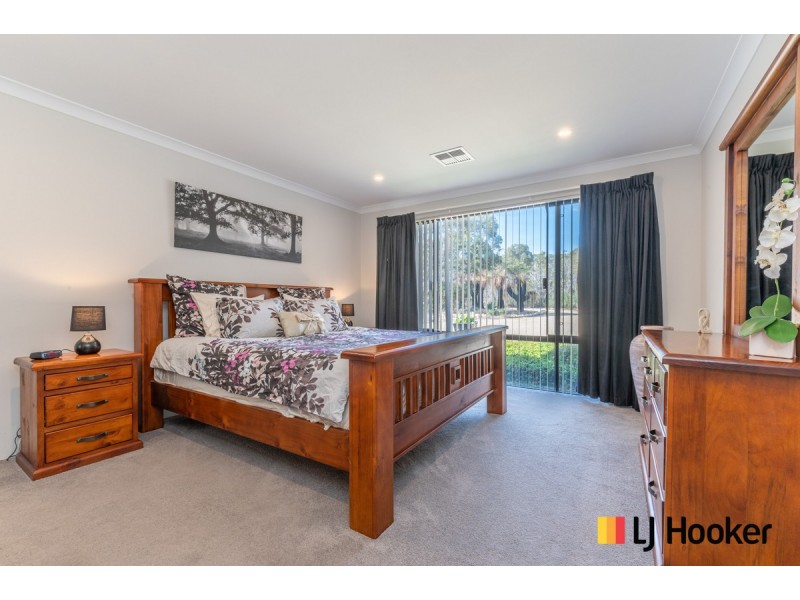 71 Bushwood Follow, Two Rocks WA 6037